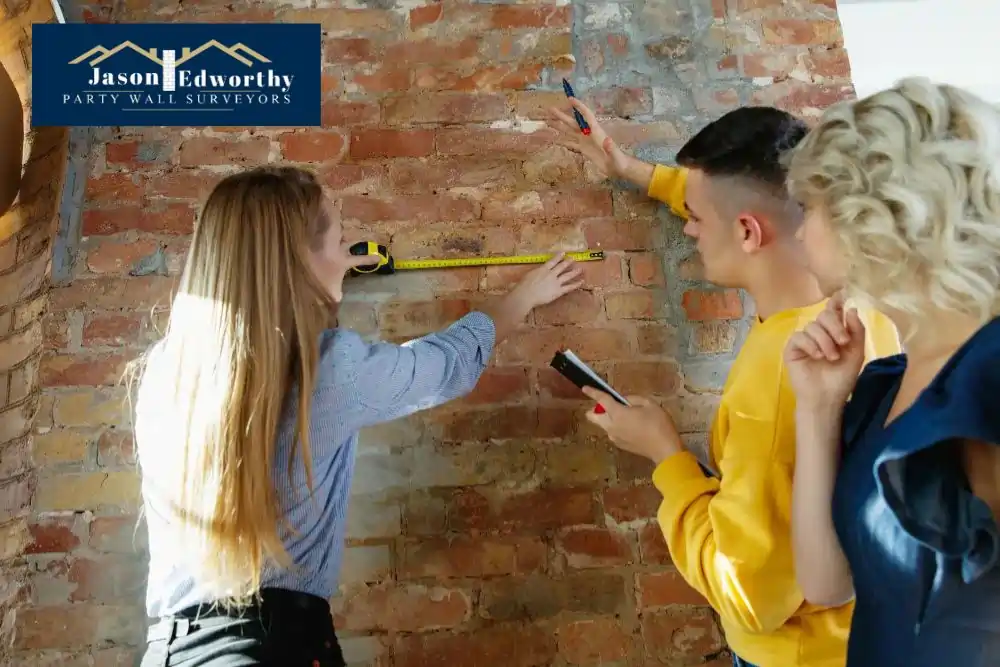 What are the responsibilities of a party wall surveyor Maldon?